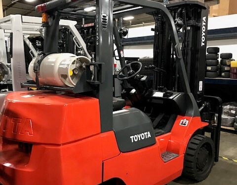 Toyotaforklift in warehouse